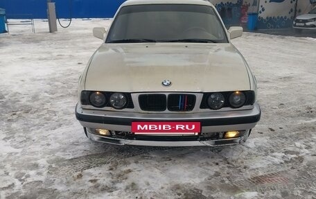 BMW 5 серия, 1990 год, 360 000 рублей, 9 фотография
