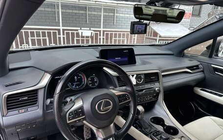Lexus RX IV рестайлинг, 2017 год, 4 400 000 рублей, 10 фотография