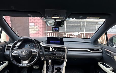 Lexus RX IV рестайлинг, 2017 год, 4 400 000 рублей, 9 фотография