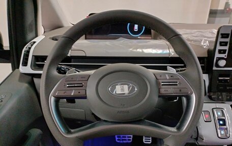 Hyundai Staria, 2023 год, 6 699 000 рублей, 17 фотография