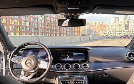 Mercedes-Benz E-Класс, 2020 год, 3 600 000 рублей, 6 фотография