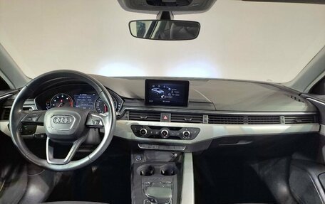 Audi A4, 2018 год, 2 610 000 рублей, 14 фотография