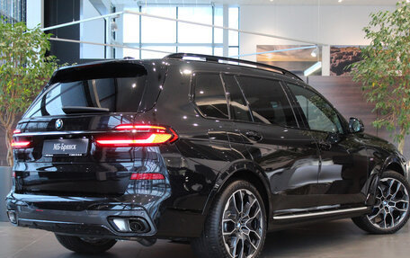 BMW X7, 2023 год, 19 000 000 рублей, 2 фотография