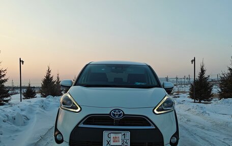Toyota Sienta II, 2018 год, 1 835 000 рублей, 2 фотография