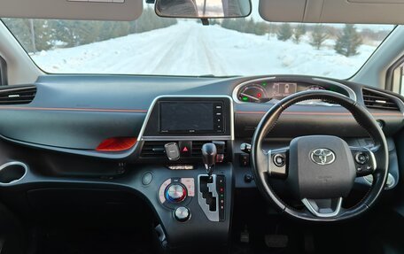 Toyota Sienta II, 2018 год, 1 835 000 рублей, 13 фотография