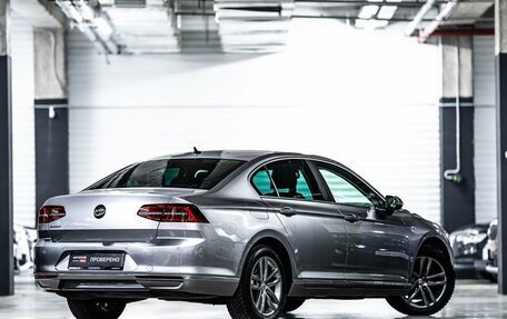 Volkswagen Passat B8 рестайлинг, 2017 год, 1 930 000 рублей, 4 фотография