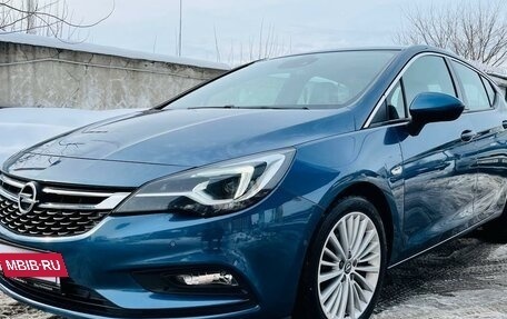 Opel Astra K, 2016 год, 1 790 000 рублей, 3 фотография