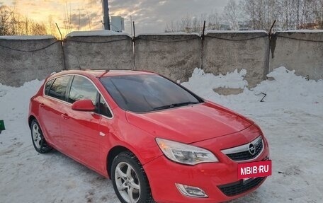 Opel Astra J, 2011 год, 810 000 рублей, 6 фотография