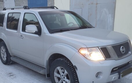 Nissan Pathfinder, 2011 год, 1 980 000 рублей, 4 фотография