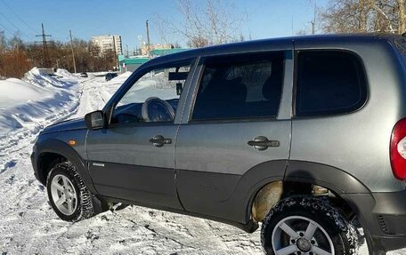 Chevrolet Niva I рестайлинг, 2010 год, 499 000 рублей, 6 фотография