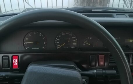 Mazda 929, 1988 год, 270 000 рублей, 2 фотография
