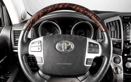 Toyota Land Cruiser 200, 2012 год, 4 999 999 рублей, 2 фотография