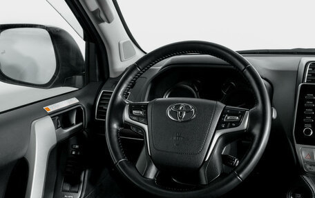 Toyota Land Cruiser Prado 150 рестайлинг 2, 2021 год, 7 374 000 рублей, 14 фотография