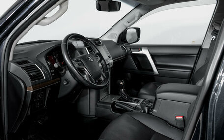 Toyota Land Cruiser Prado 150 рестайлинг 2, 2021 год, 7 374 000 рублей, 15 фотография