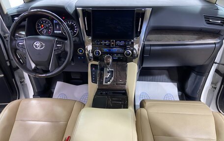 Toyota Alphard III, 2020 год, 10 500 000 рублей, 28 фотография