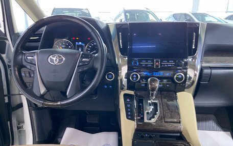 Toyota Alphard III, 2020 год, 10 500 000 рублей, 29 фотография