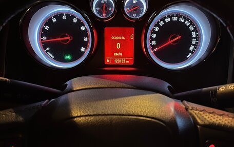 Opel Astra J, 2013 год, 1 230 000 рублей, 7 фотография