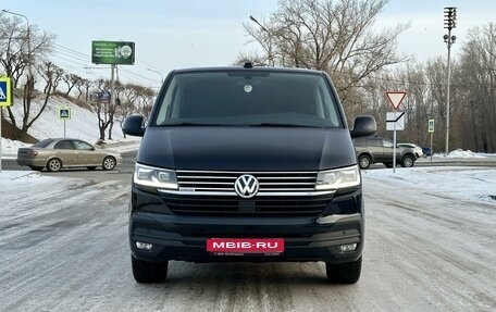 Volkswagen Multivan T6 рестайлинг, 2021 год, 7 550 000 рублей, 3 фотография