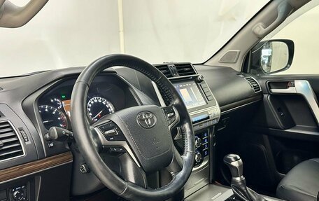Toyota Land Cruiser Prado 150 рестайлинг 2, 2018 год, 6 050 000 рублей, 9 фотография