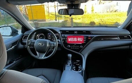 Toyota Camry, 2020 год, 2 300 000 рублей, 16 фотография