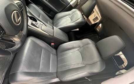 Lexus RX IV рестайлинг, 2019 год, 6 100 000 рублей, 4 фотография