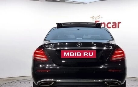 Mercedes-Benz E-Класс, 2020 год, 4 650 000 рублей, 4 фотография