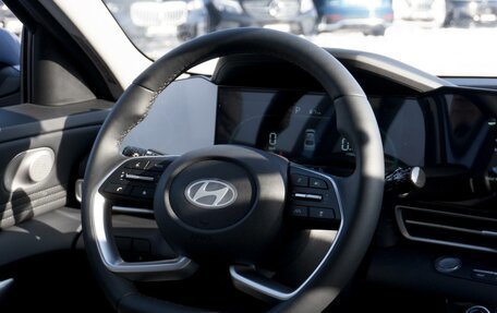 Hyundai Elantra, 2023 год, 2 749 000 рублей, 9 фотография