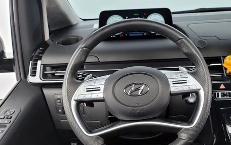 Hyundai Staria, 2021 год, 3 900 000 рублей, 10 фотография