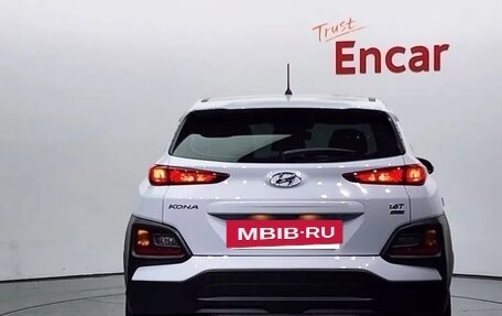 Hyundai Kona I, 2020 год, 2 350 000 рублей, 4 фотография