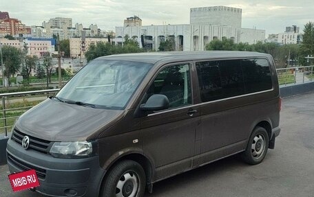 Volkswagen Caravelle T5, 2012 год, 1 850 000 рублей, 3 фотография
