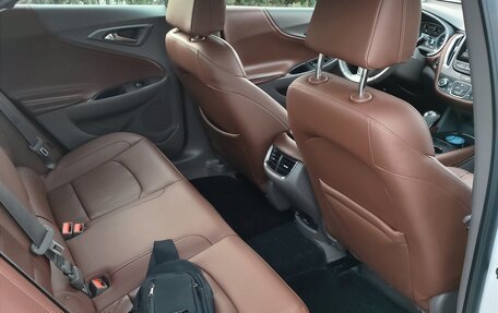 Chevrolet Malibu IX, 2018 год, 1 880 000 рублей, 15 фотография