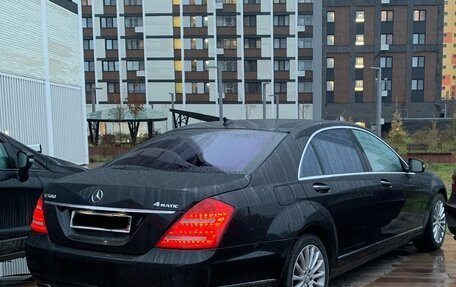 Mercedes-Benz S-Класс, 2010 год, 2 200 000 рублей, 1 фотография