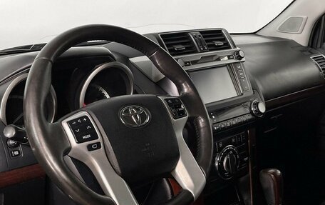 Toyota Land Cruiser Prado 150 рестайлинг 2, 2016 год, 4 675 000 рублей, 13 фотография