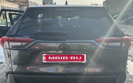 Toyota RAV4, 2022 год, 2 800 000 рублей, 7 фотография