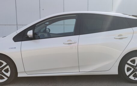 Toyota Prius IV XW50, 2020 год, 2 770 000 рублей, 4 фотография