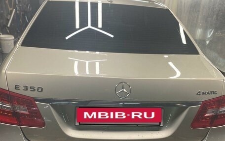 Mercedes-Benz E-Класс, 2010 год, 2 000 000 рублей, 3 фотография