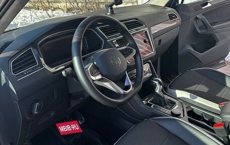 Volkswagen Tiguan II, 2021 год, 3 990 000 рублей, 10 фотография