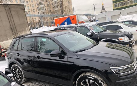 Volkswagen Tiguan II, 2019 год, 2 800 000 рублей, 6 фотография