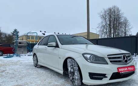 Mercedes-Benz C-Класс, 2011 год, 1 650 000 рублей, 2 фотография