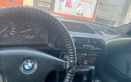 BMW 5 серия, 1990 год, 260 000 рублей, 6 фотография