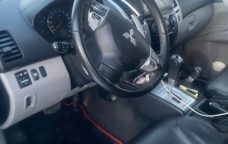 Mitsubishi Pajero Sport II рестайлинг, 2011 год, 1 550 000 рублей, 6 фотография