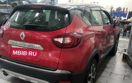 Renault Kaptur I рестайлинг, 2021 год, 1 806 000 рублей, 3 фотография