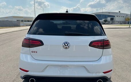 Volkswagen Golf GTI VII, 2019 год, 3 100 000 рублей, 9 фотография