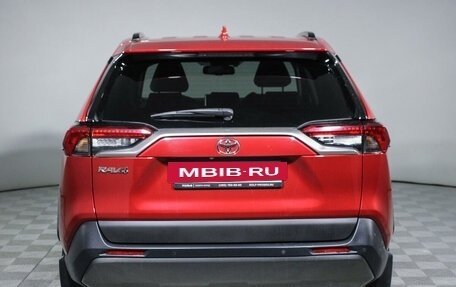 Toyota RAV4, 2021 год, 3 800 000 рублей, 6 фотография