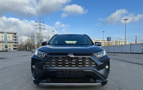 Toyota RAV4, 2019 год, 2 100 000 рублей, 8 фотография