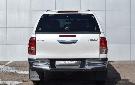 Toyota Hilux VIII, 2015 год, 2 599 000 рублей, 4 фотография