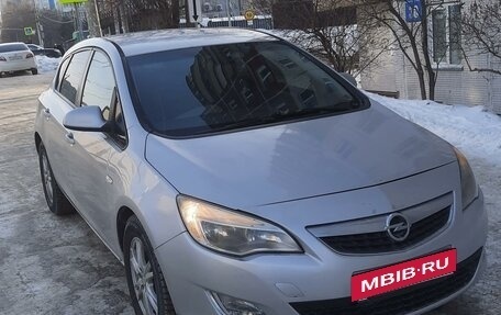 Opel Astra J, 2011 год, 780 000 рублей, 5 фотография