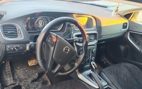 Volvo V40 Cross Country I, 2018 год, 2 400 000 рублей, 4 фотография