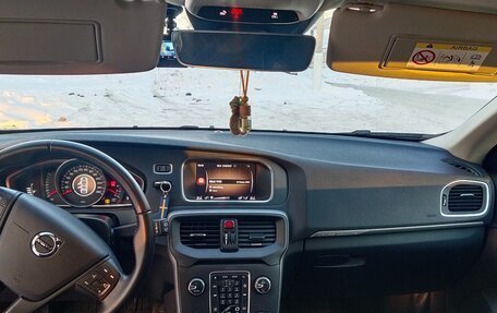 Volvo V40 Cross Country I, 2018 год, 2 400 000 рублей, 12 фотография