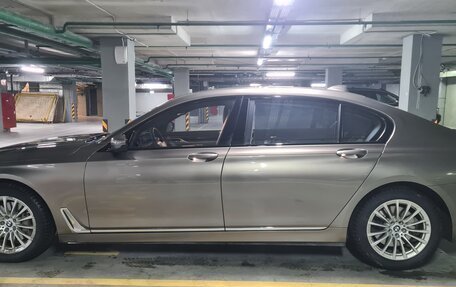 BMW 7 серия, 2018 год, 4 000 000 рублей, 3 фотография